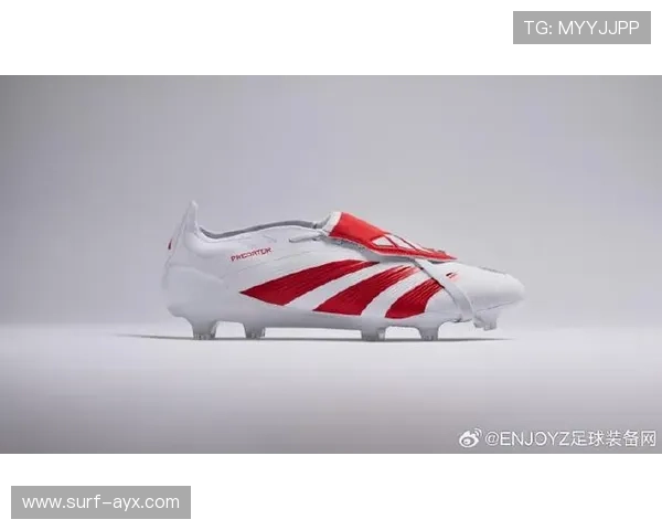 阿诺德同款足球鞋助力球场表现提升 打造专业级运动装备选择